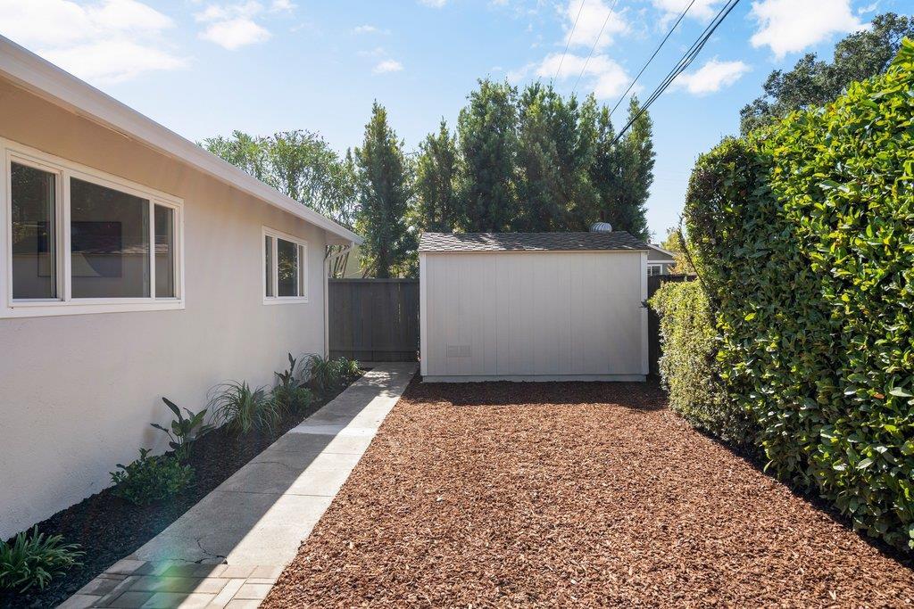 117 Hollycrest Drive photo 37