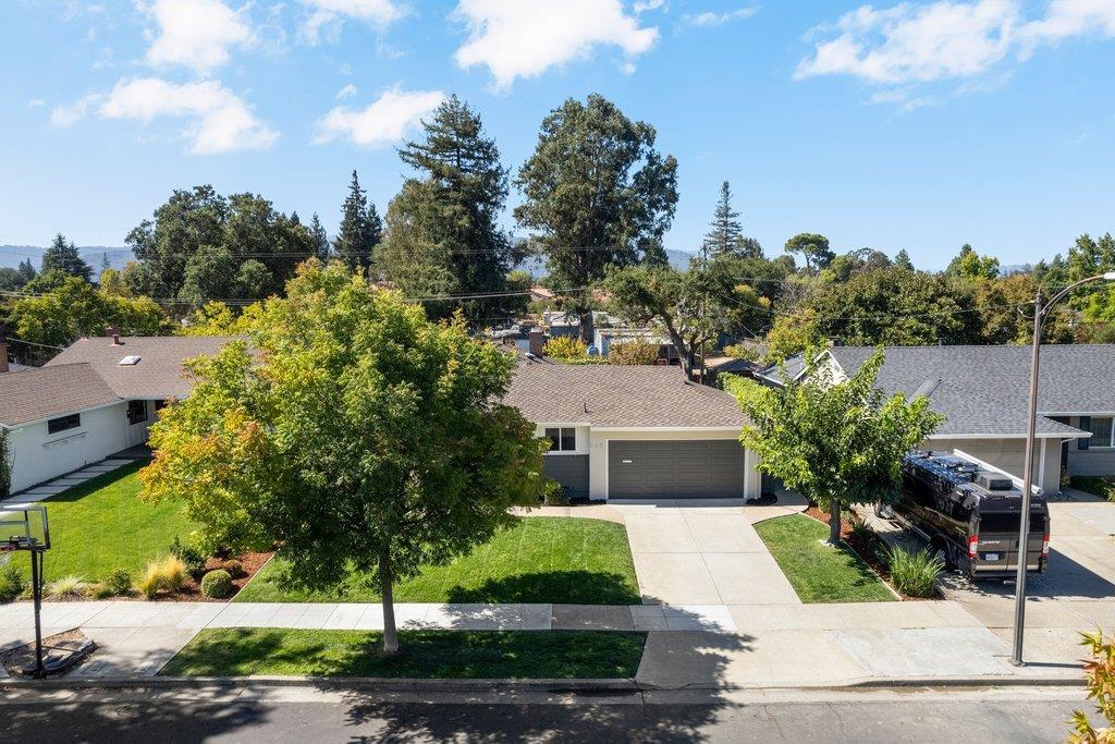 117 Hollycrest Drive photo 42
