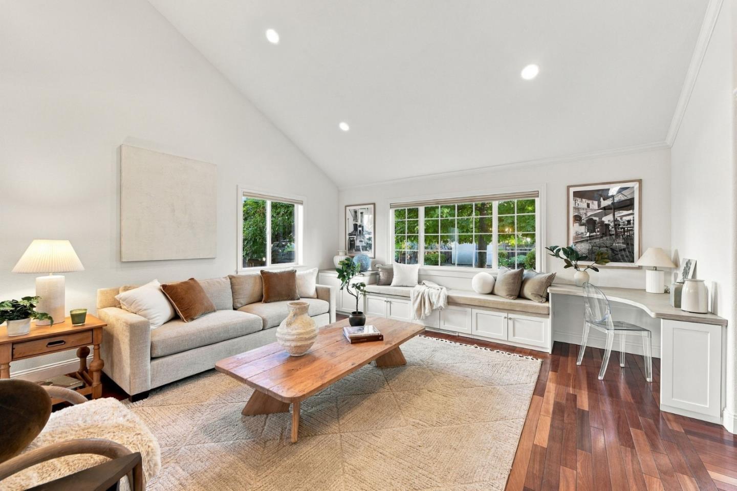 1689 Walters Avenue photo 4