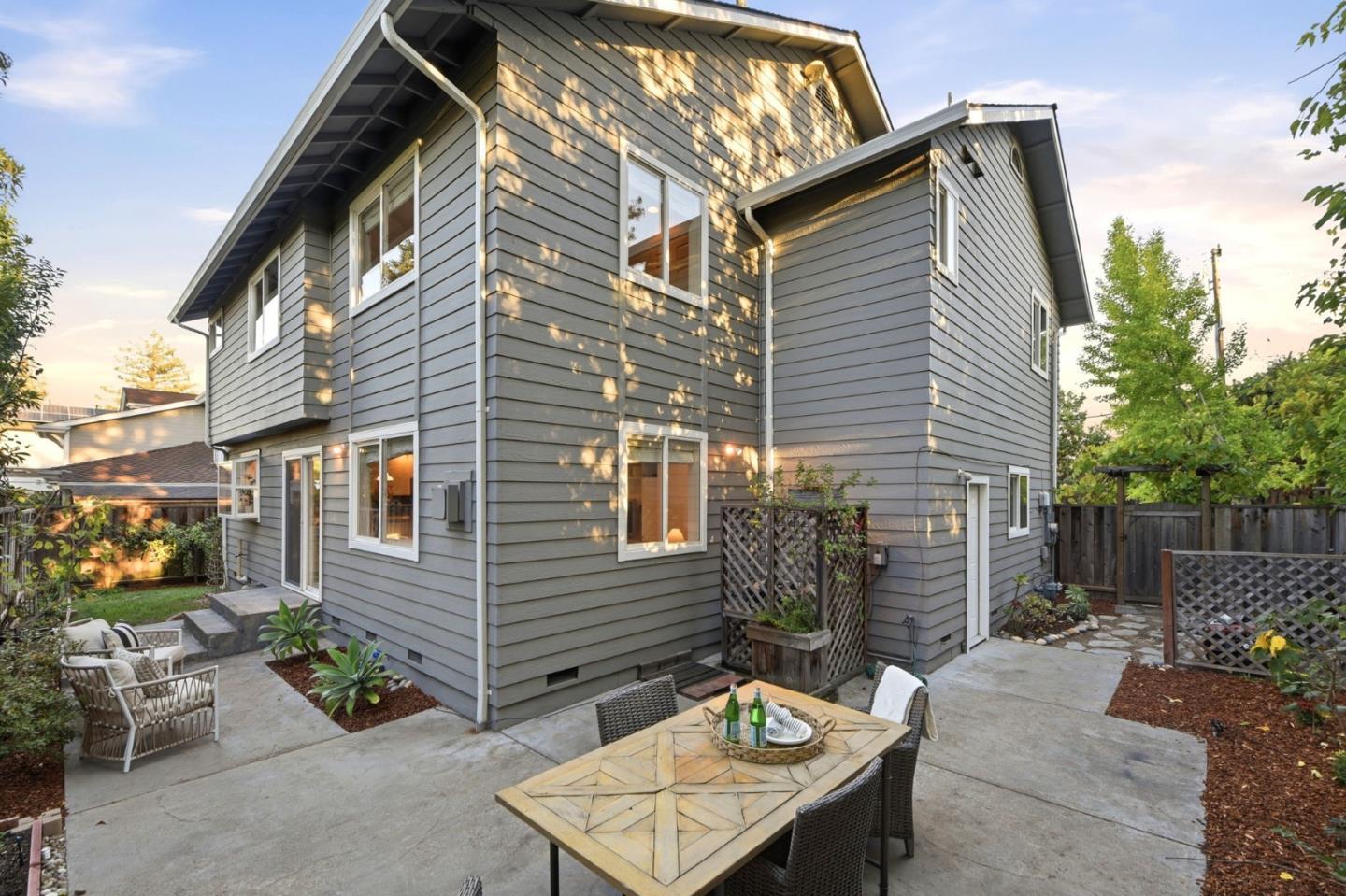 1689 Walters Avenue photo 33