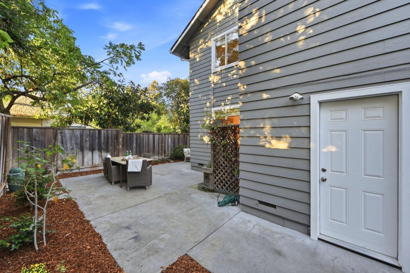 1689 Walters Avenue photo 34