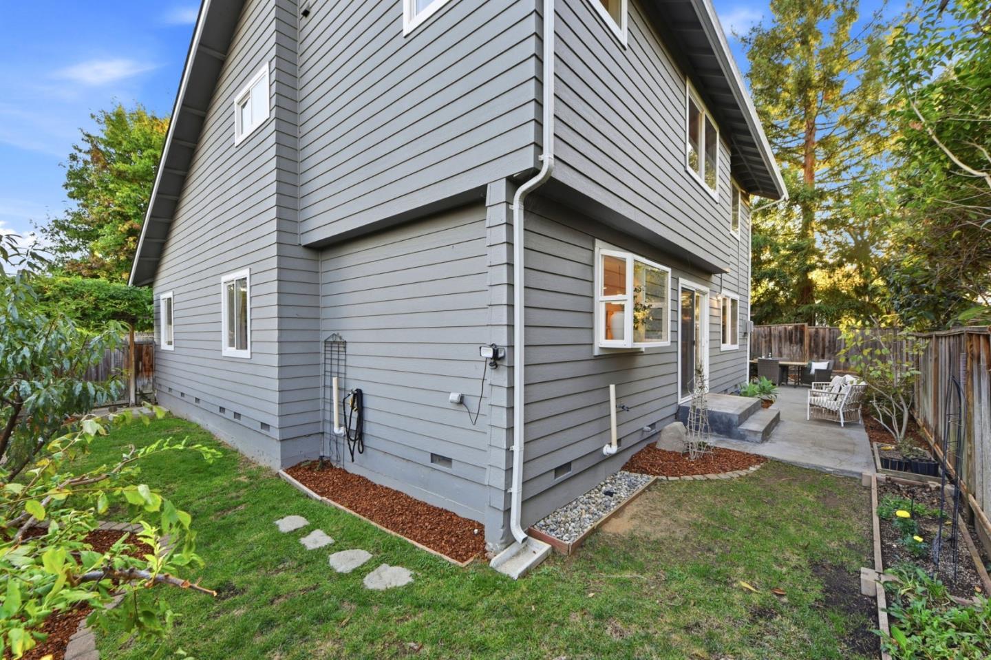 1689 Walters Avenue photo 35