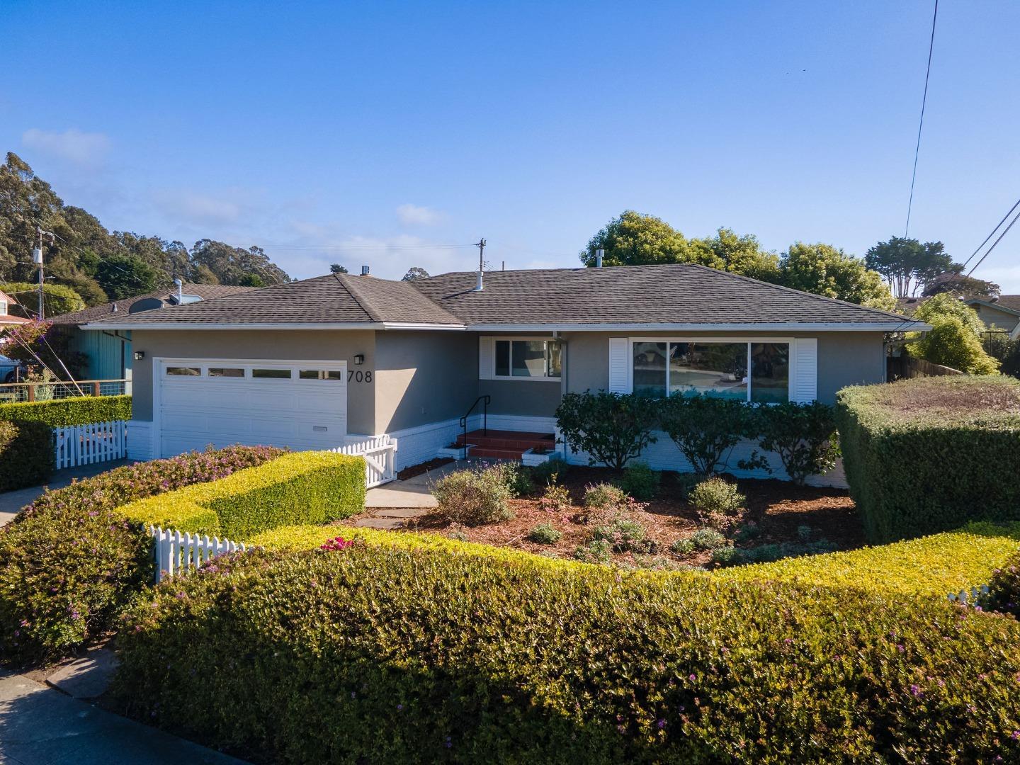 708 Arroyo Leon Drive photo 2