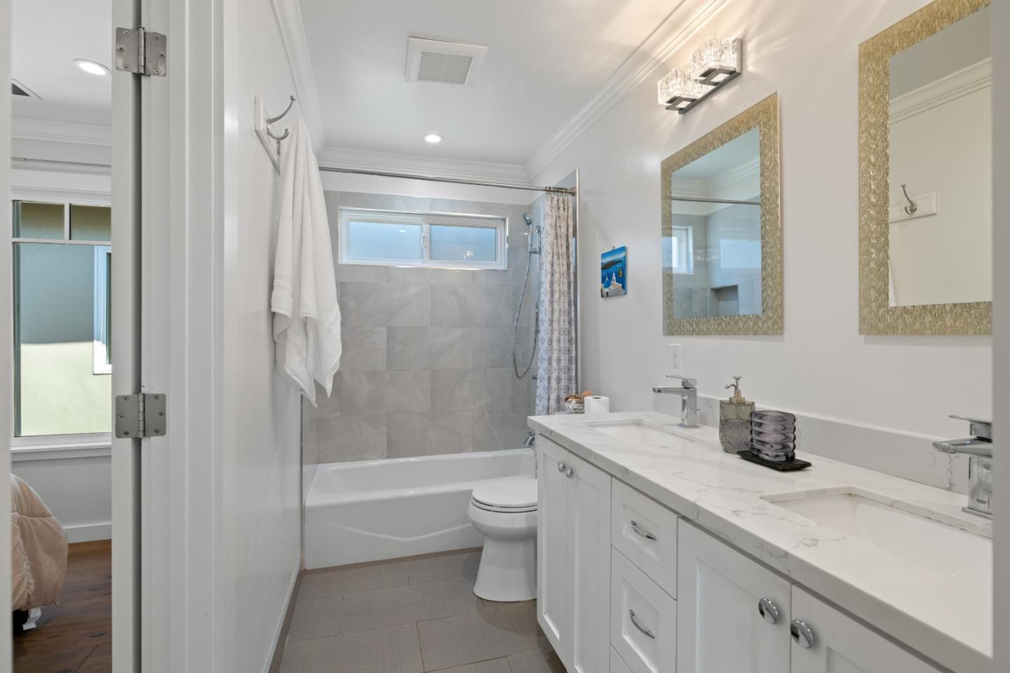 1575 Mizzen Lane photo 16