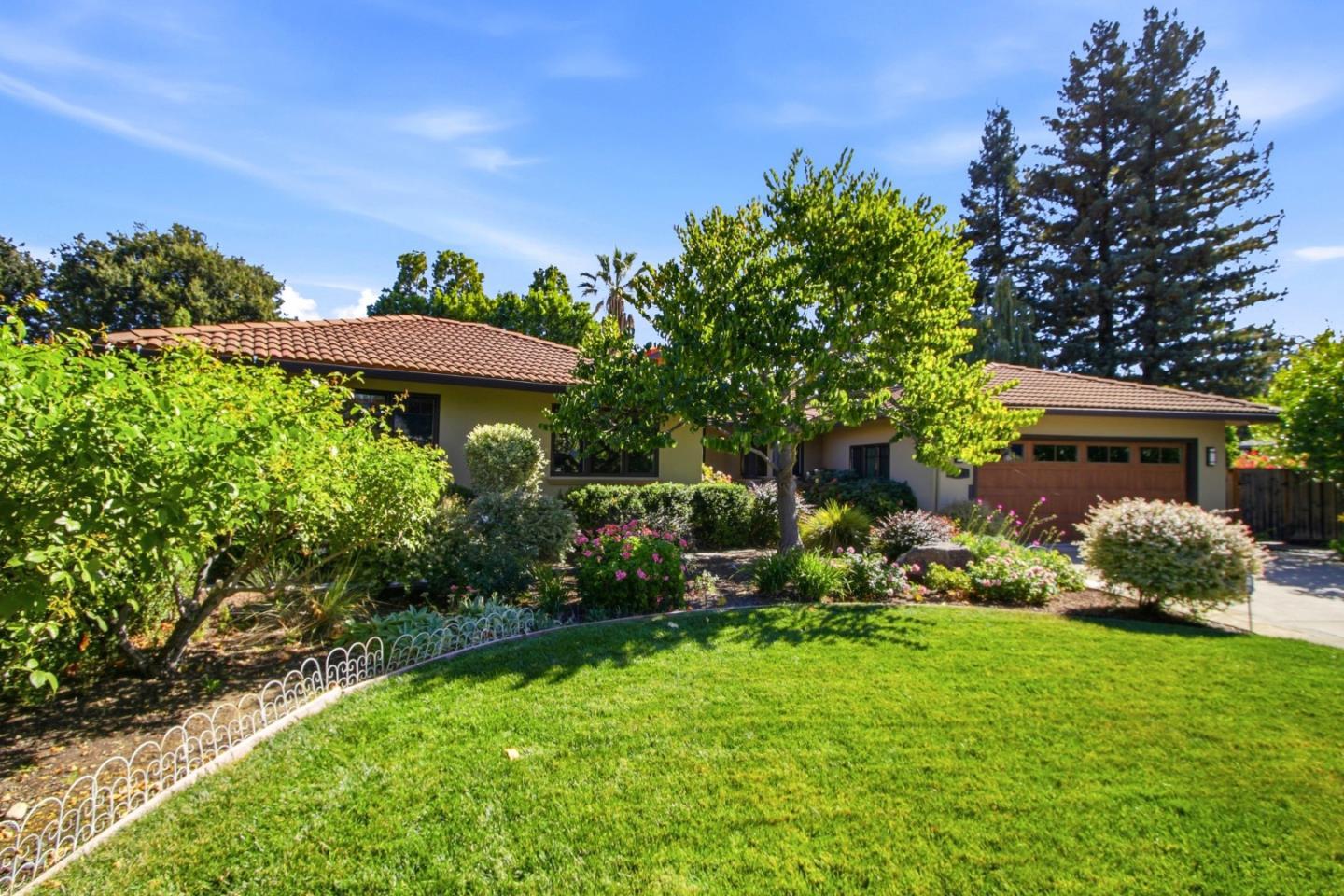 13246 Via Ranchero Court photo 3