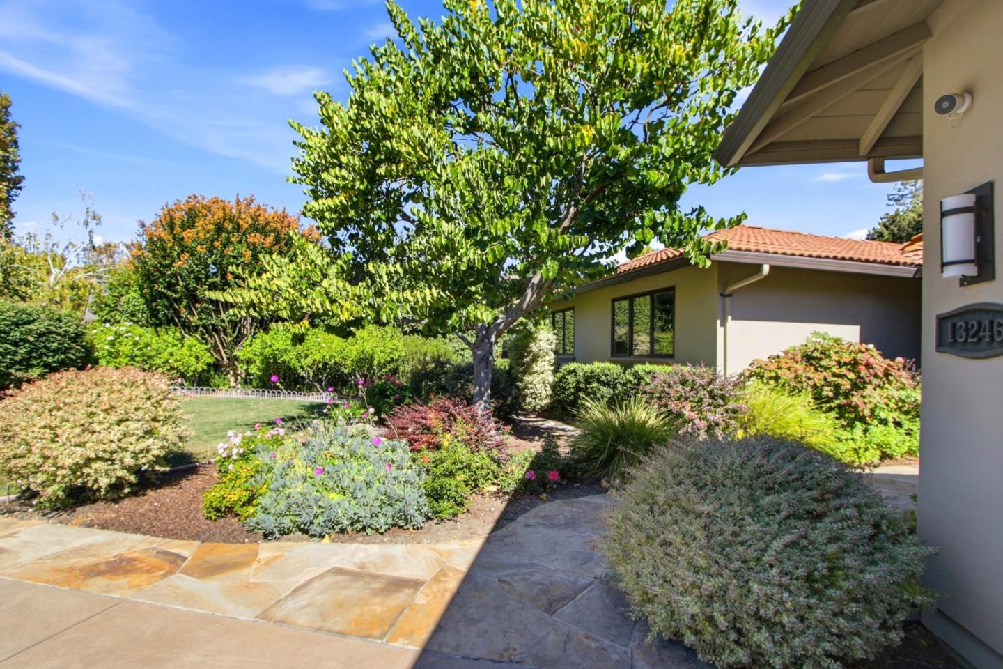 13246 Via Ranchero Court photo 4