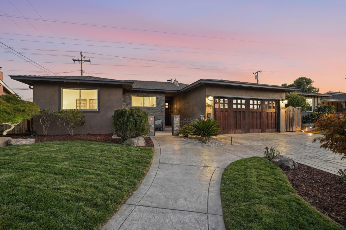 205 Gregg Drive photo 3