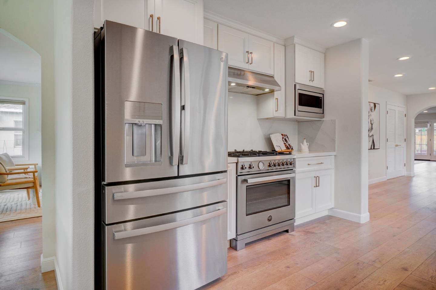 204 N 3rd Street photo 12