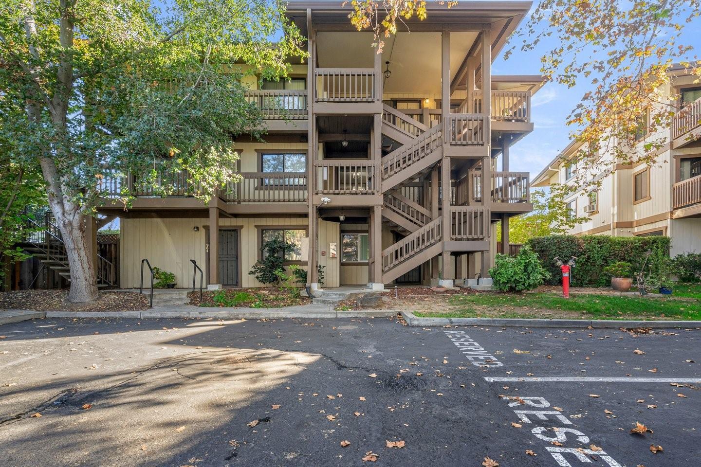 966 Apricot Avenue photo 27