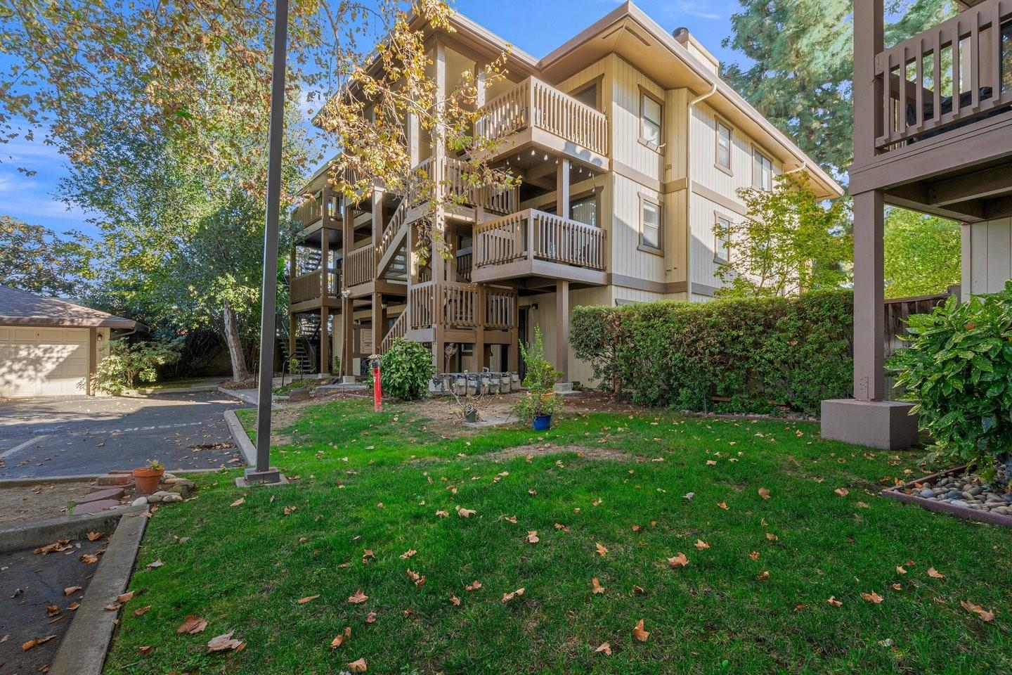 966 Apricot Avenue photo 29