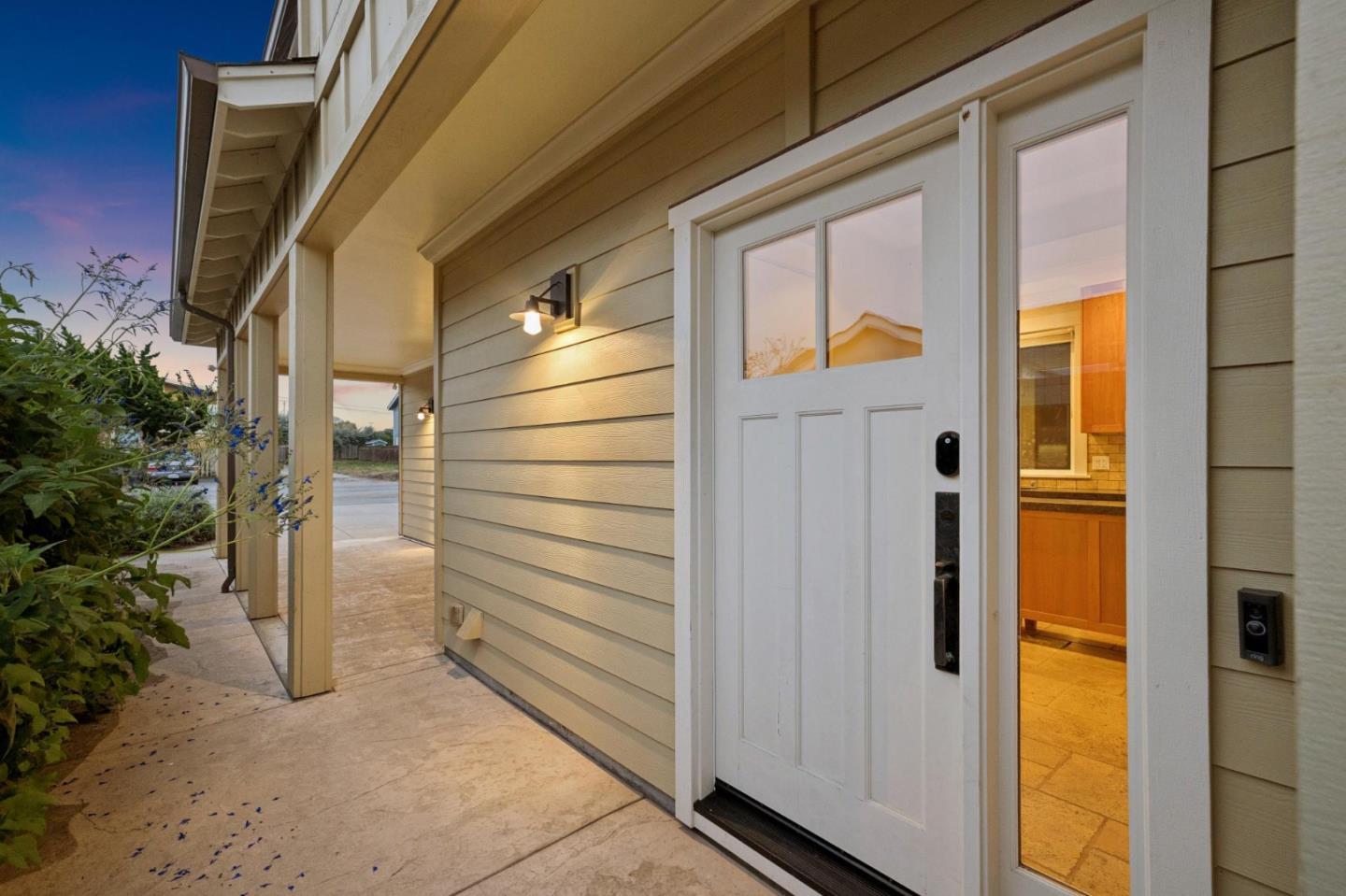 611 Myrtle Street photo 2