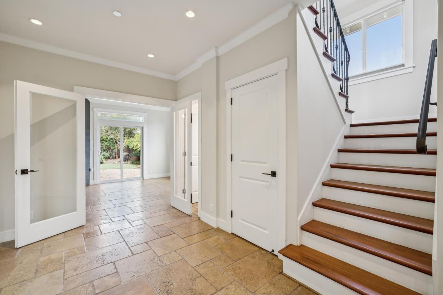 611 Myrtle Street photo 12