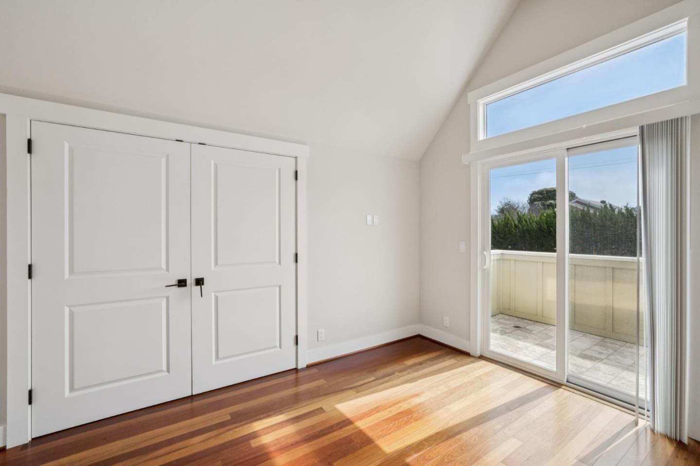 611 Myrtle Street photo 23