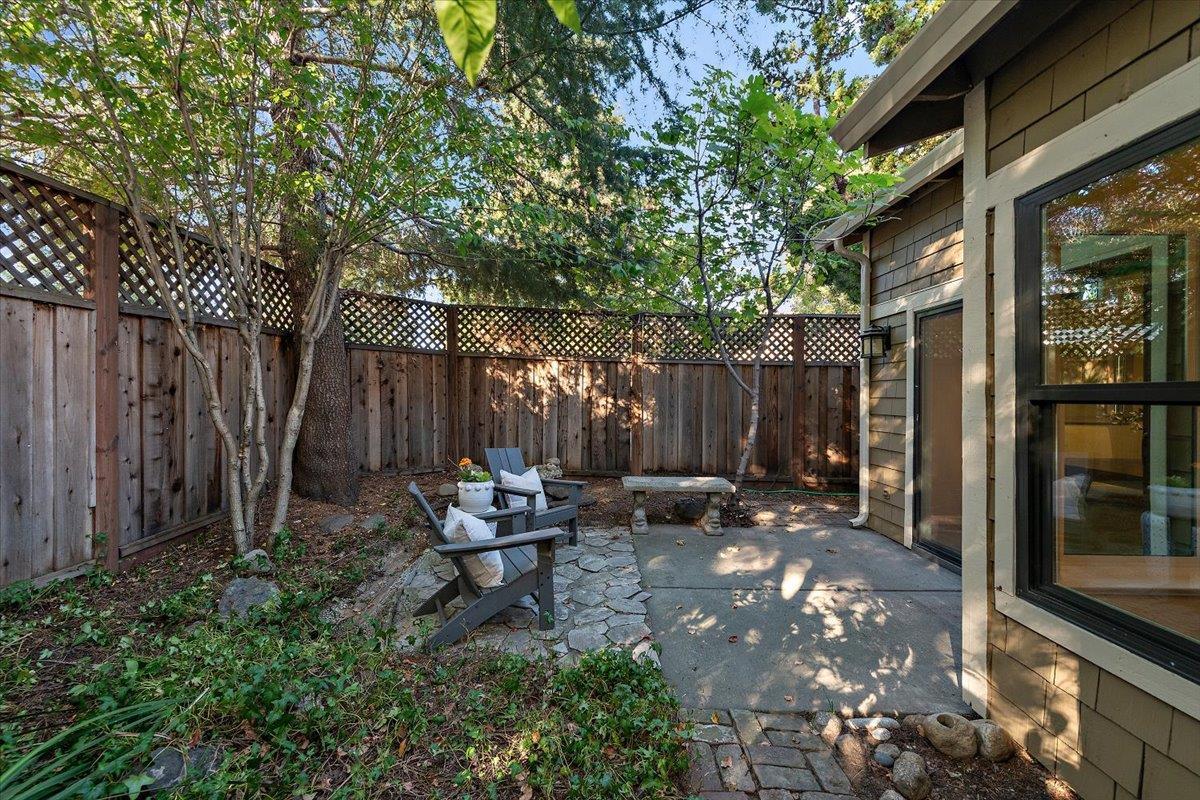 137 Redding Road #A photo 21