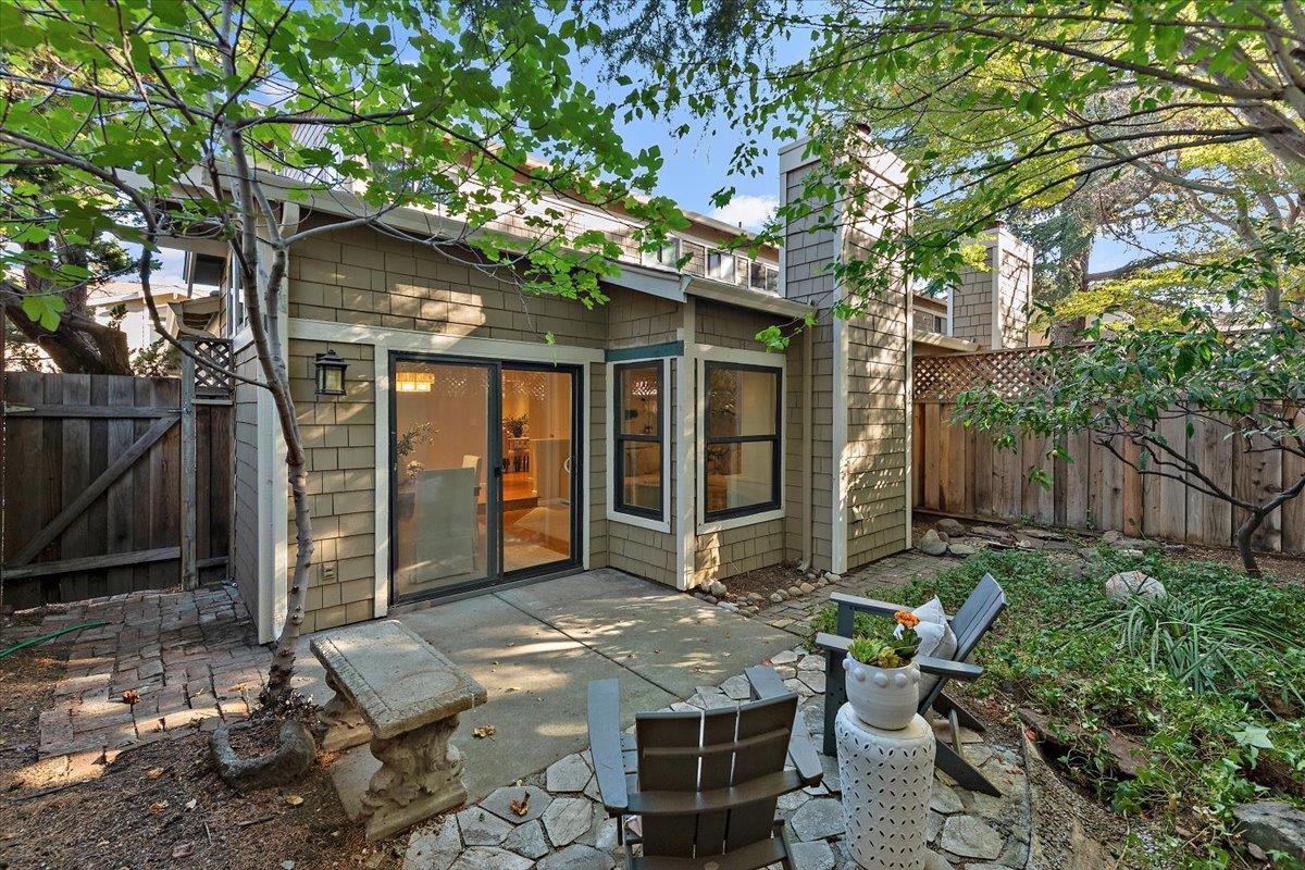 137 Redding Road #A photo 22