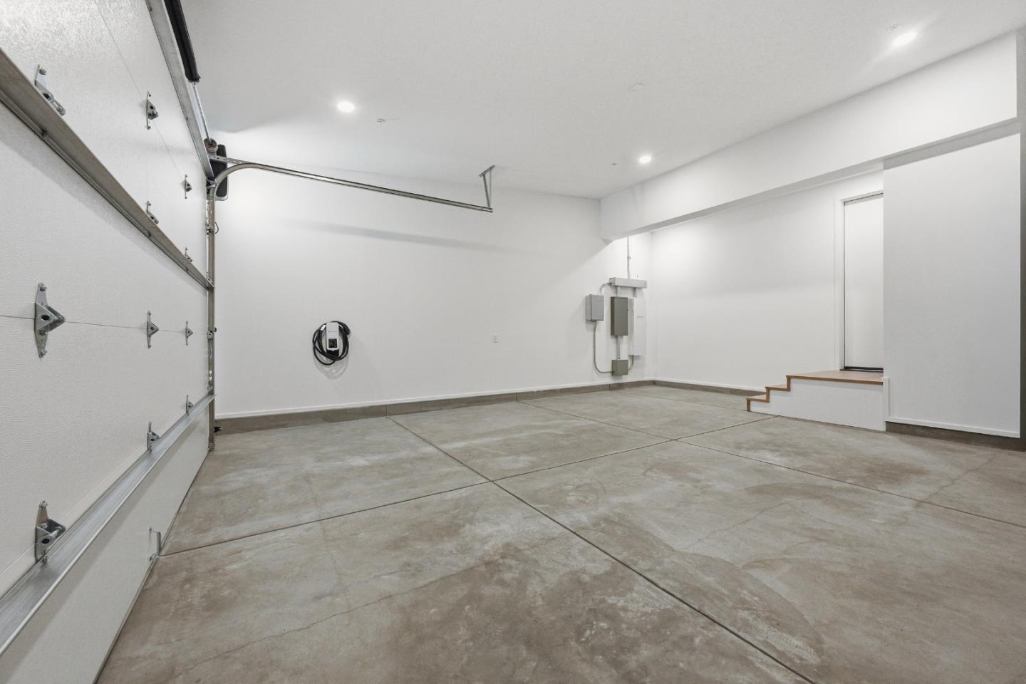 457 Coronado Avenue photo 35