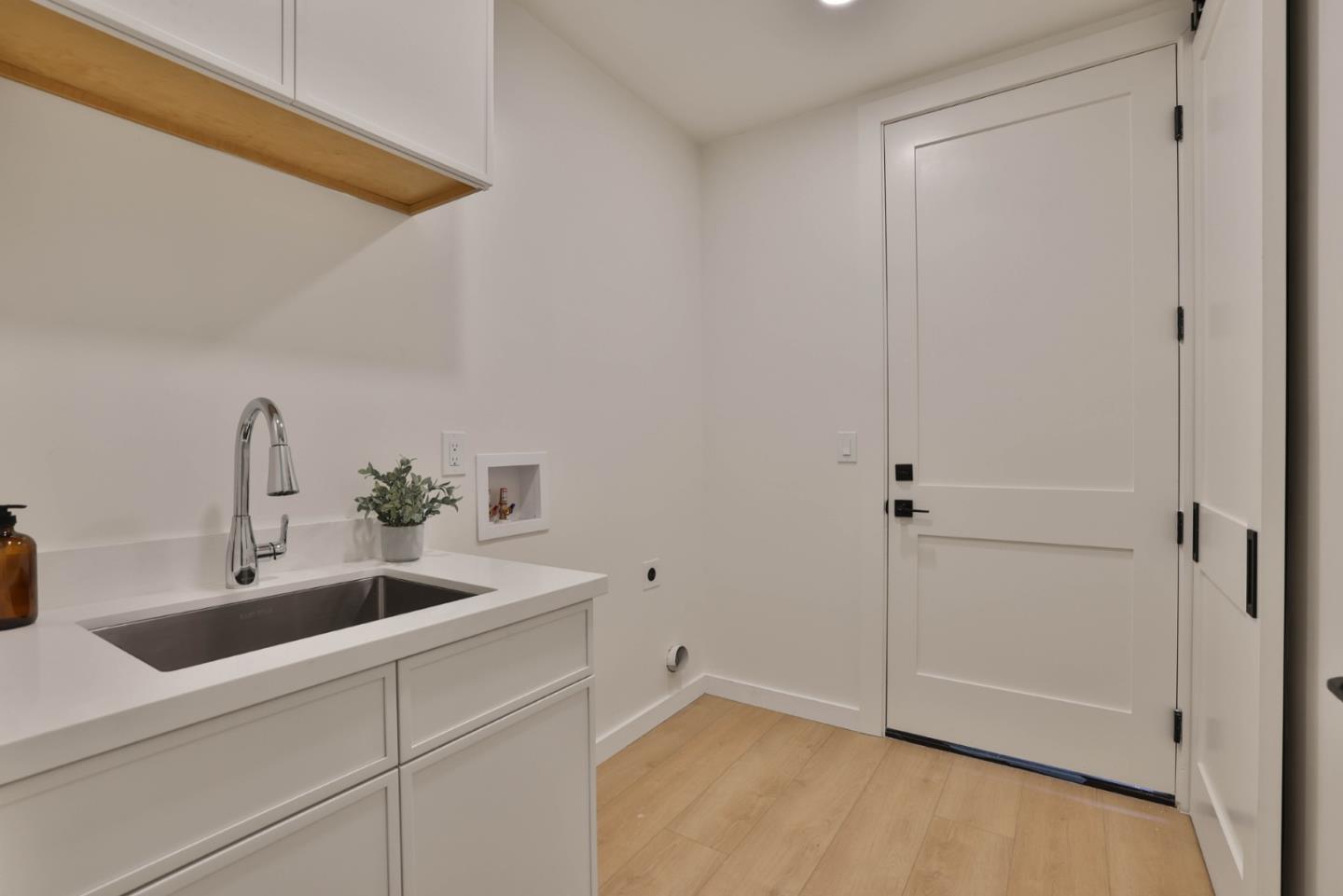 432 Virginia Avenue photo 8