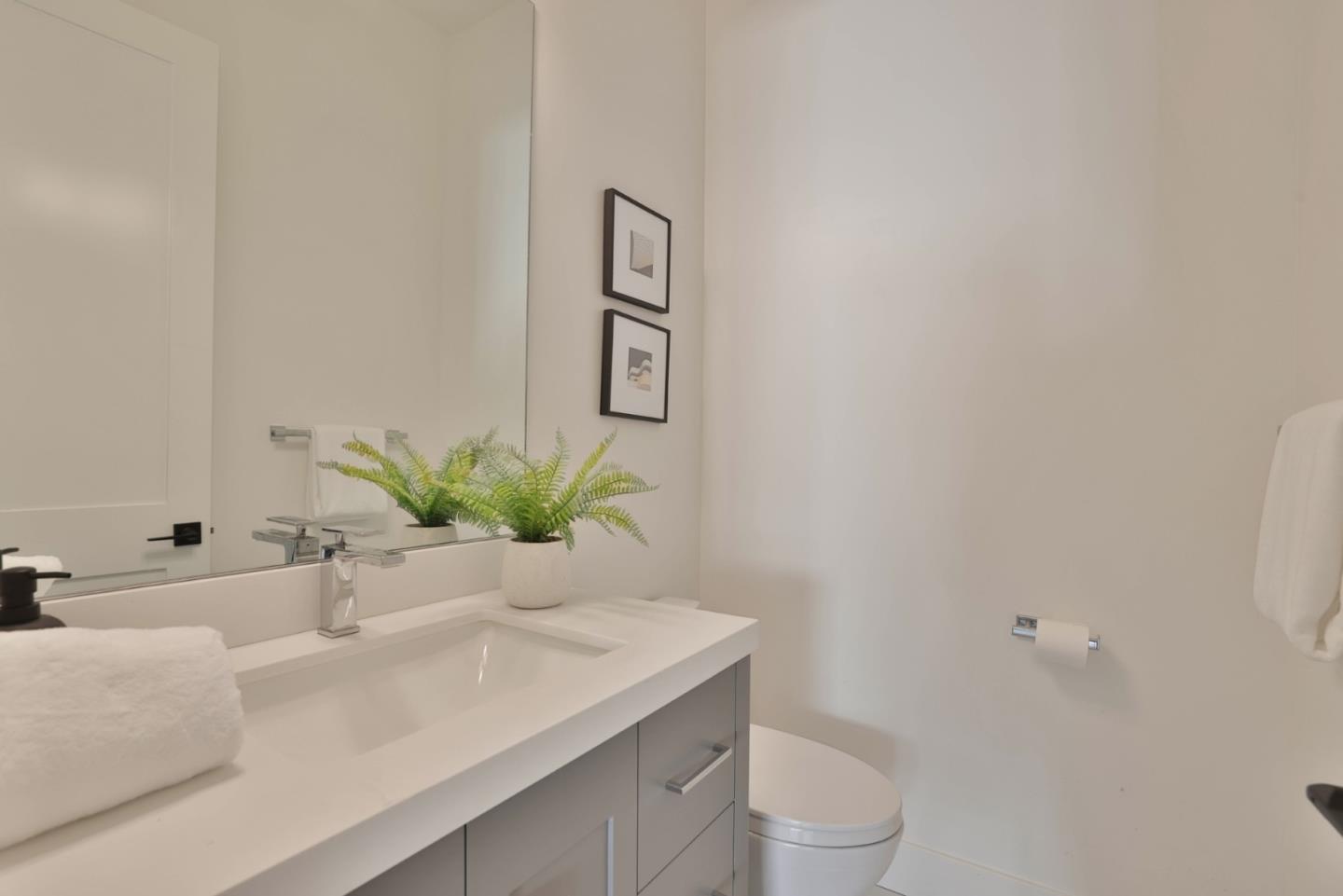 432 Virginia Avenue photo 9