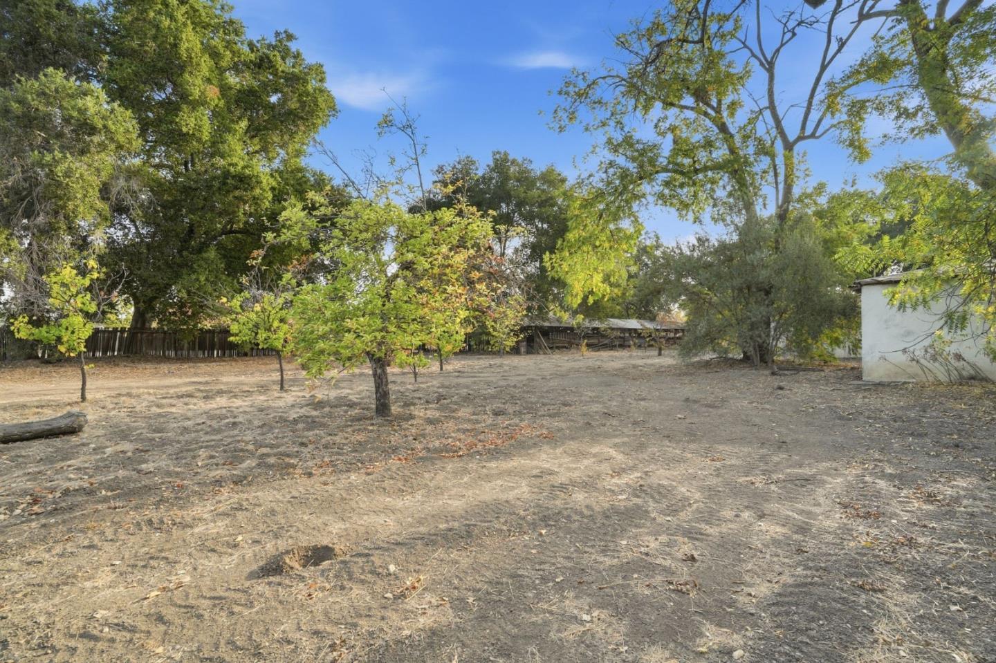 19125 Cox Avenue photo 11