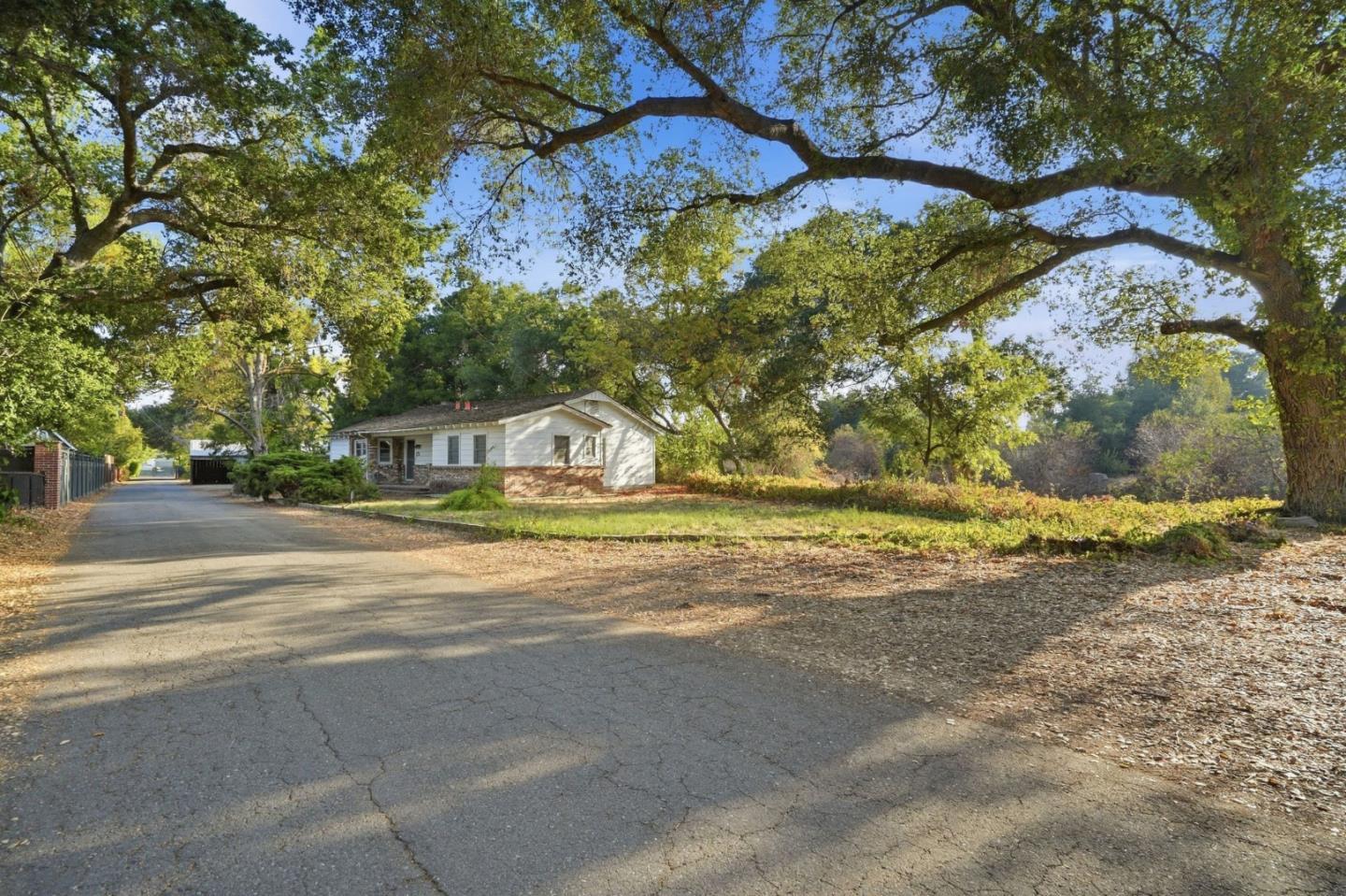 19125 Cox Avenue photo 3