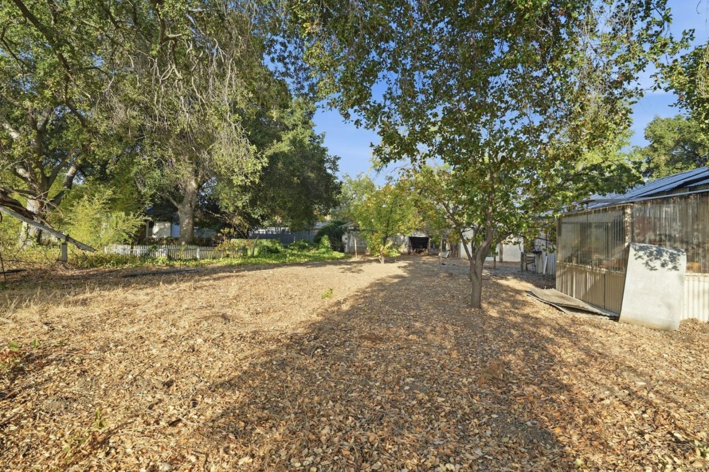 19125 Cox Avenue photo 9