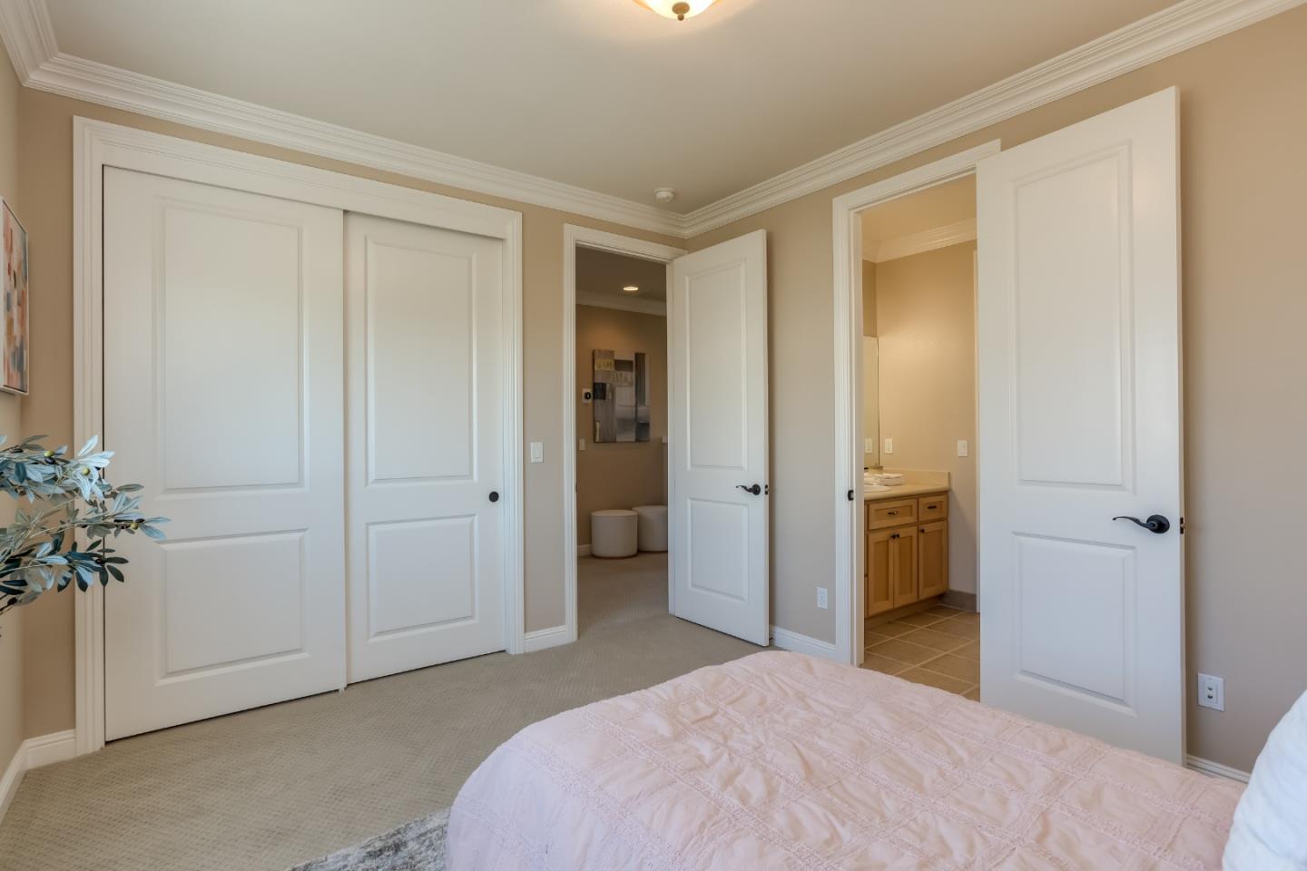 106 George Court photo 25