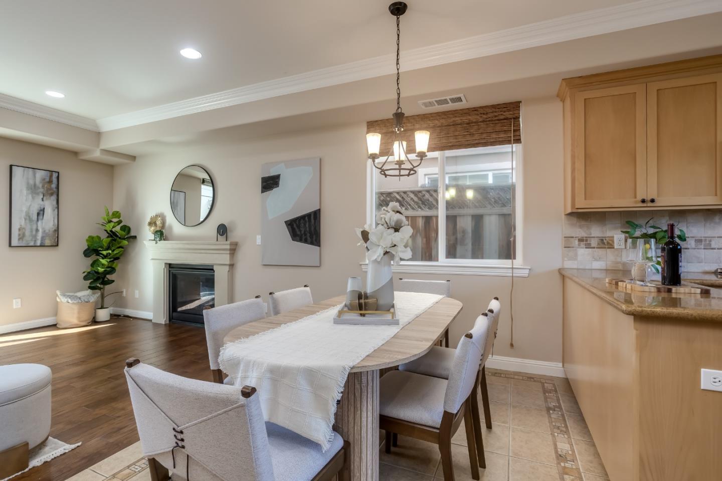 106 George Court photo 8