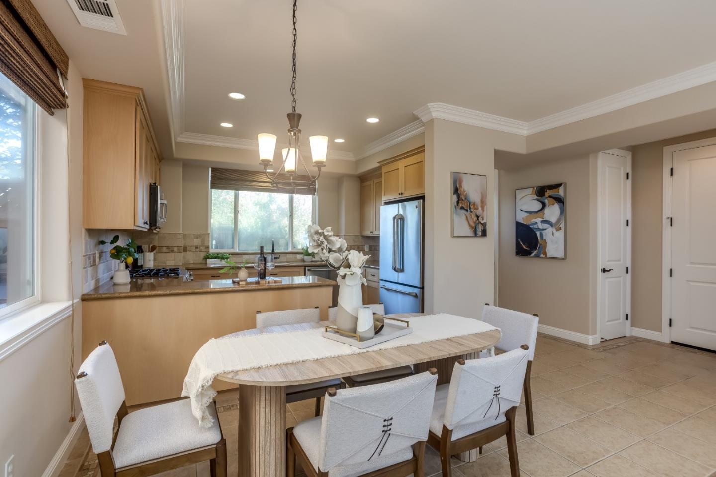 106 George Court photo 9