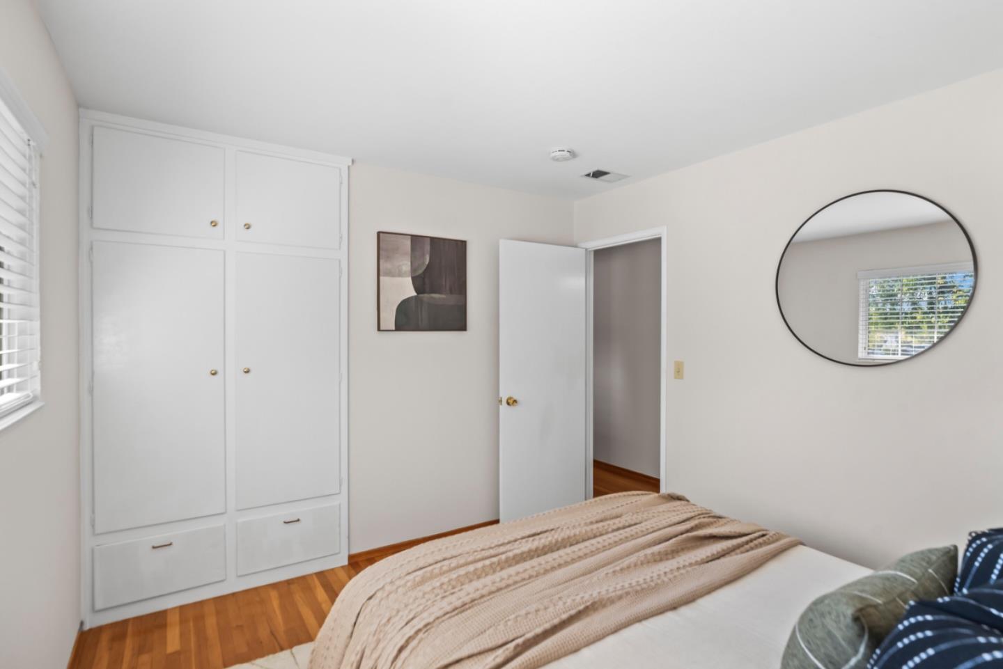 1555 Westmont Avenue photo 32