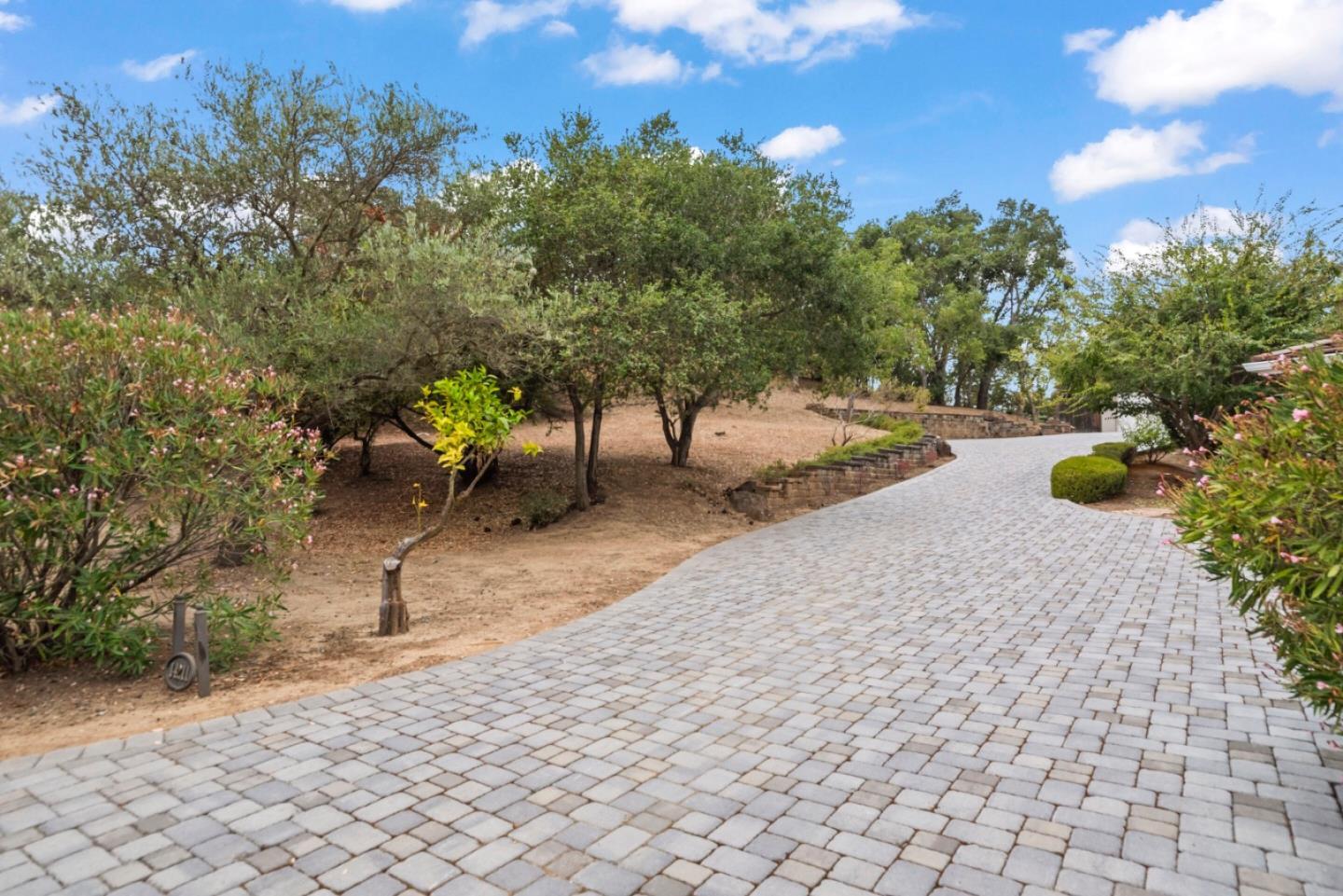 14211 Old Wood Road, Saratoga, CA 95070
