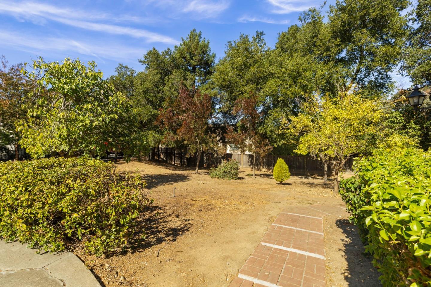 13158 Stewart Court photo 32