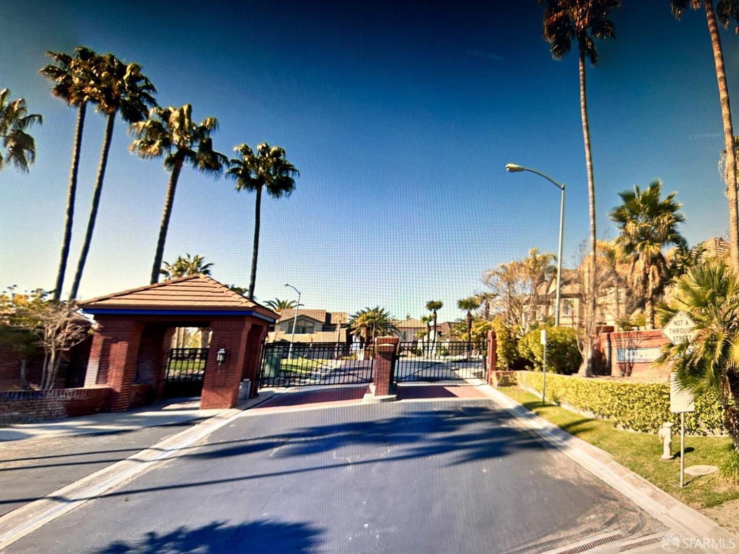 2200 Sunset Point #2210 photo 2