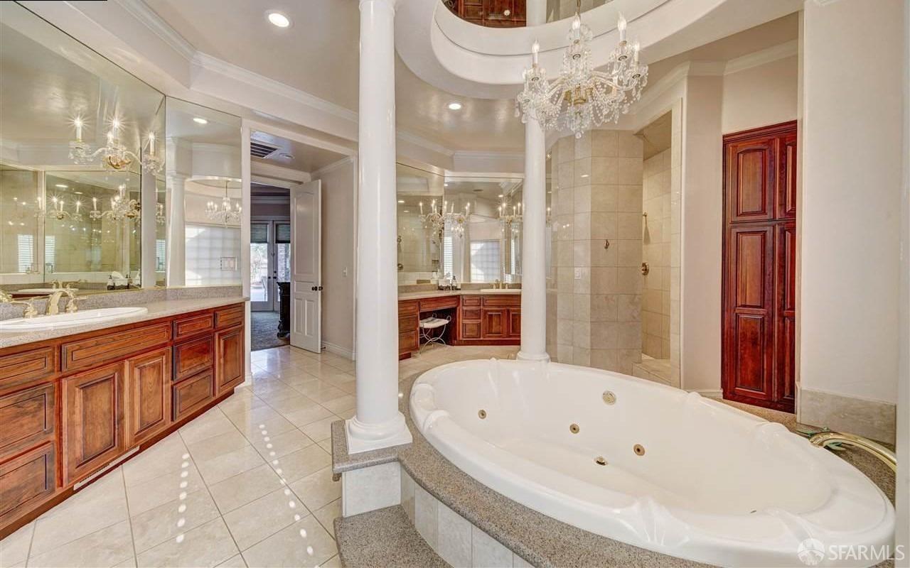 2200 Sunset Point #2210 photo 20