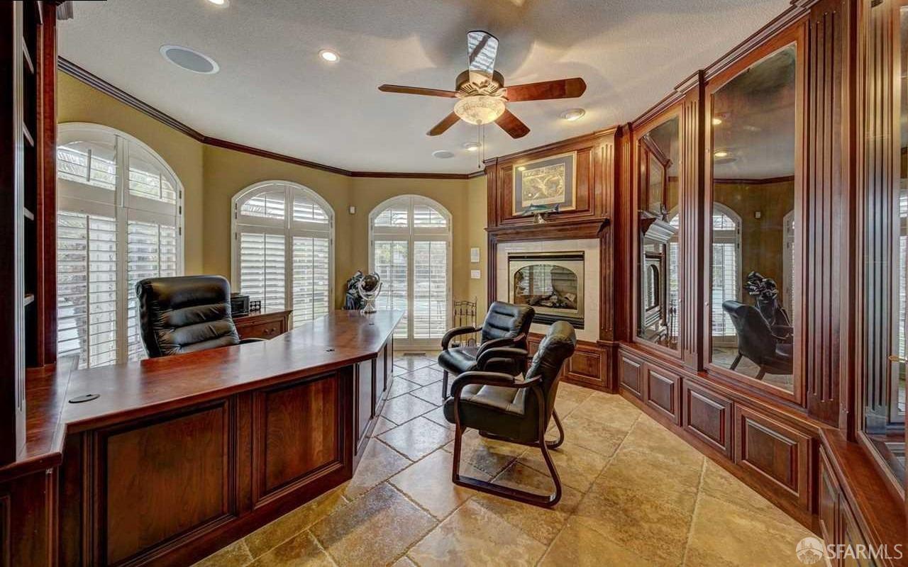 2200 Sunset Point #2210 photo 3