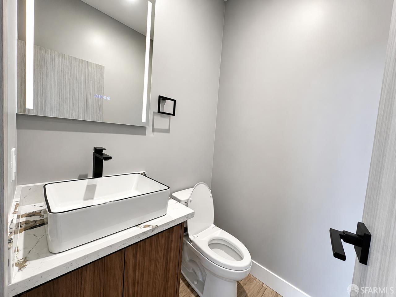 380 Medio Avenue photo 38