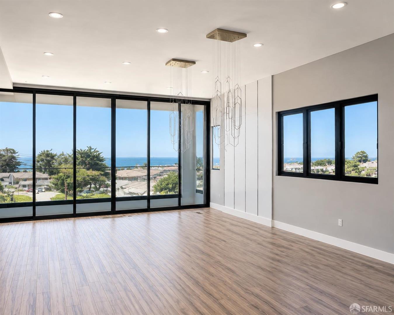 380 Medio Avenue photo 10